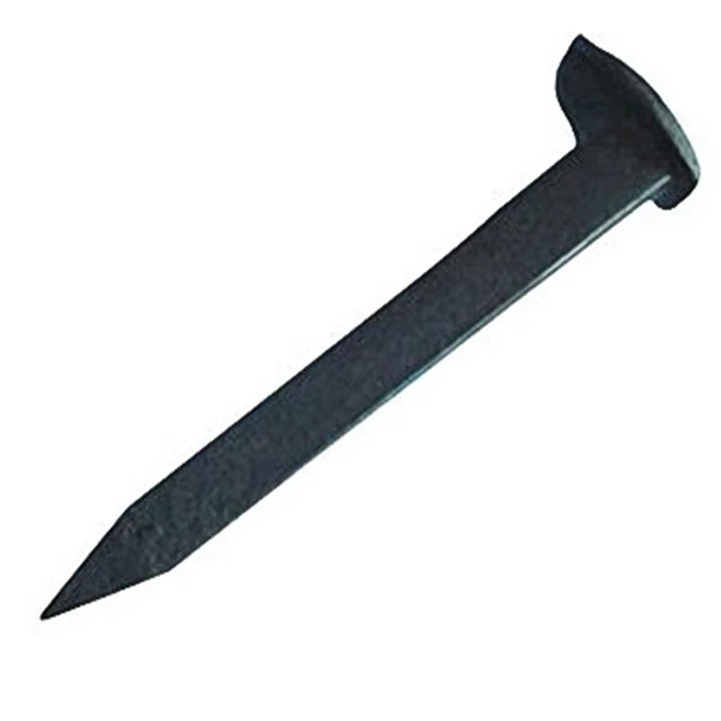 Q235 평범한 오일 표면이있는 레일 컷 스파이크